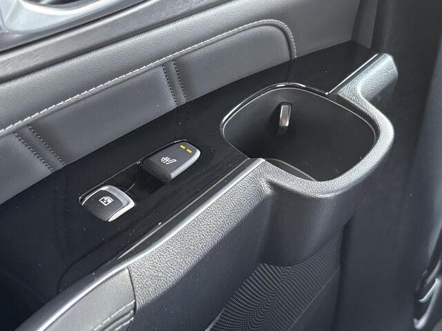 KIA SORENTO 1.6 T-GDI Plug-in Hybrid 4WD DynamicPlusLine 5p. / Automaat / Fabrieksgarantie tot 12-2029 / Dealer onderhouden / 1.500 kg Afneembare trekhaak / EAER 61 km stad 69km / Leder / Navigatie / Adapt. CC / BOSE / Rondom Zicht Camera / Apple Carplay/Android / el