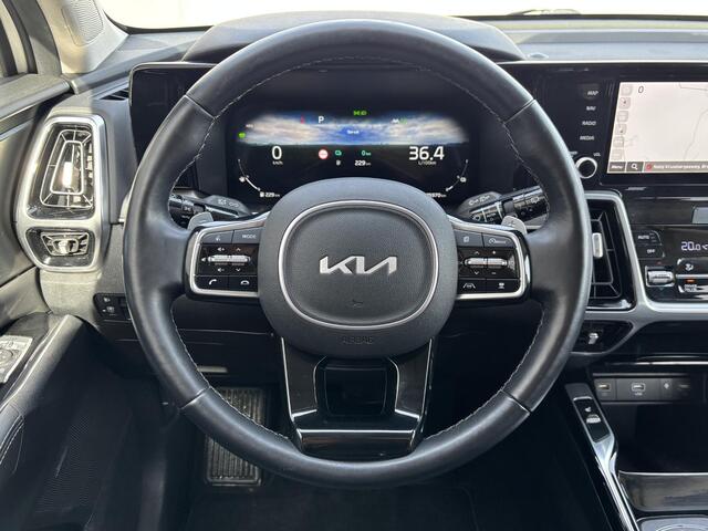 KIA SORENTO 1.6 T-GDI Plug-in Hybrid 4WD DynamicPlusLine 5p. / Automaat / Fabrieksgarantie tot 12-2029 / Dealer onderhouden / 1.500 kg Afneembare trekhaak / EAER 61 km stad 69km / Leder / Navigatie / Adapt. CC / BOSE / Rondom Zicht Camera / Apple Carplay/Android / el