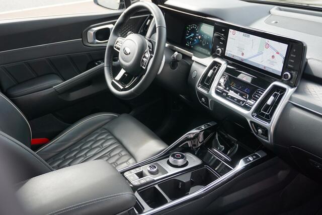 KIA SORENTO 1.6 T-GDI Plug-in Hybrid 4WD ExecutiveLine 7p. | Trekhaak | PANO