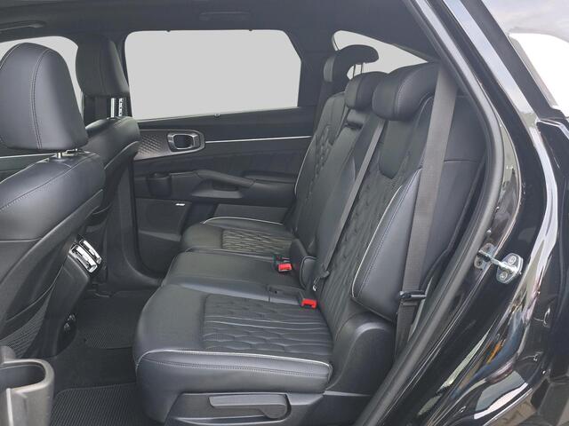 KIA SORENTO 1.6 T-GDI Plug-in Hybrid 4WD ExecutiveLine 7p. | Automaat | Stoelverwarming/Koeling | 360 Camera | Volleder | Trekhaak | Pano | Bose |