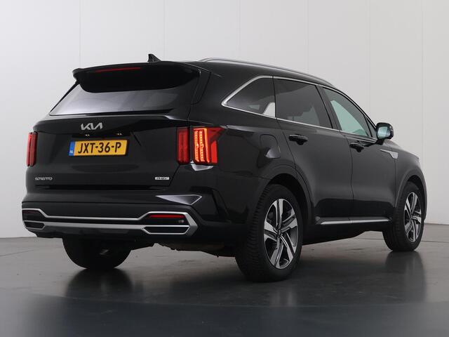 KIA SORENTO 1.6 T-GDI Plug-in Hybrid 4WD ExecutiveLine 7p. | Panoramaschuifdak | 360 Camera | Stoelventilatie | Head-up display | Keyless | Dodehoekcamera | Bose Premium Sound |