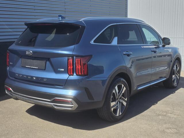 KIA SORENTO 1.6 T-GDI Hybrid 2WD ExecutiveLine 7p. Schuif/kanteldak, seat memory, stoel- & stuurverwarming, stoelventilatie, 360° camera, achterbank verwarmd, HUD, dodehoek detectie