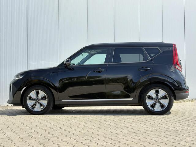 KIA SOUL e-Soul ExecutiveLine 64 kWh SOH 100% / Navigatie / Cruise Control / Head Up Display / Stoel Verkoeling & Verwarming /