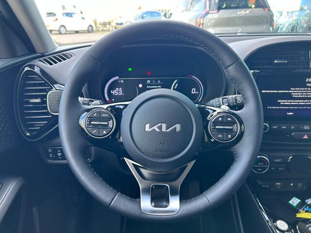 KIA SOUL e-Soul ExecutiveLine 64 kWh 3-Fase | Cruise Control Adaptief | Navigatie | Camera | Leder | Stoel+StuurVerwarming | Panorama-dak | Tot 10Jr. Kia-Garantie