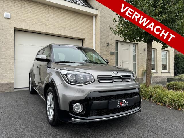 KIA SOUL 1.6 132pk DreamTeam Navi Camera Clima StuurVerwarming StoelVerwaming Led 17" Pdc
