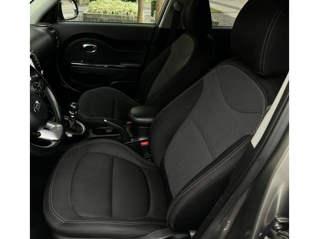 KIA SOUL 1.6 132pk DreamTeam Navi Camera Clima StuurVerwarming StoelVerwaming Led 17" Pdc