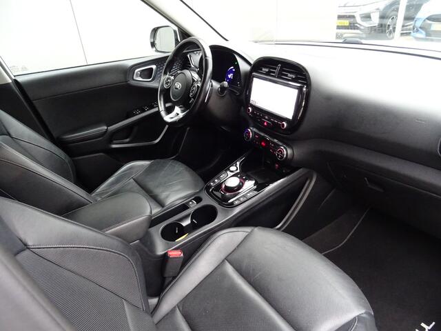 KIA SOUL e-Soul ExecutiveLine 64 kWh * TREKHAAK * LEER * DEALER ONDERH. !!
