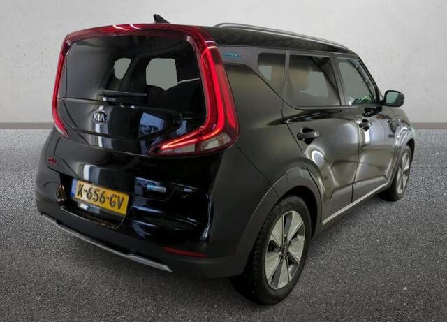 KIA SOUL e-Soul 150kW / 64kWh Executive line / Leder / TV. DVD scherm A./ Pdc+Camera / Xenon / Navigatie / Airco-ecc./