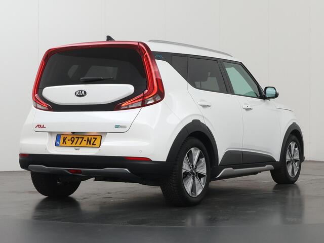 KIA SOUL e-Soul ExecutiveLine 64 kWh | Harman/Kardon Audio | Head Up display | Adaptieve Cruise Control | Stoelverwarming | Navigatie | Achteruitrijcamera | Apple Carplay