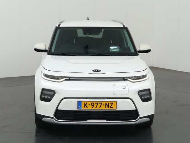 KIA SOUL e-Soul ExecutiveLine 64 kWh | Harman/Kardon Audio | Head Up display | Adaptieve Cruise Control | Stoelverwarming | Navigatie | Achteruitrijcamera | Apple Carplay
