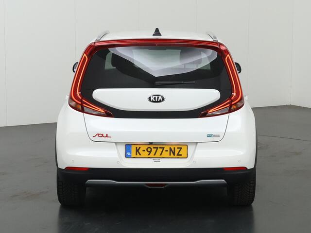 KIA SOUL e-Soul ExecutiveLine 64 kWh | Harman/Kardon Audio | Head Up display | Adaptieve Cruise Control | Stoelverwarming | Navigatie | Achteruitrijcamera | Apple Carplay