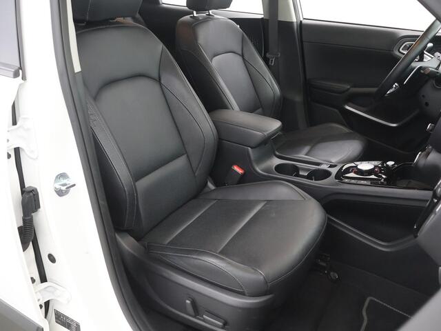 KIA SOUL e-Soul ExecutiveLine 64 kWh | Harman/Kardon Audio | Head Up display | Adaptieve Cruise Control | Stoelverwarming | Navigatie | Achteruitrijcamera | Apple Carplay