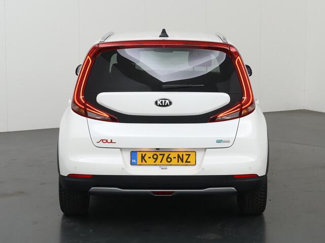 KIA SOUL e-Soul ExecutiveLine 64 kWh | Harman/Kardon Audio | Head Up display | Adaptieve Cruise Control | Stoelverwarming | Navigatie | Achteruitrijcamera | Apple Carplay