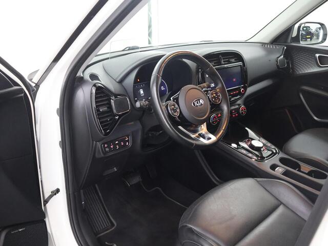 KIA SOUL e-Soul ExecutiveLine 64 kWh | Harman/Kardon Audio | Head Up display | Adaptieve Cruise Control | Stoelverwarming | Navigatie | Achteruitrijcamera | Apple Carplay