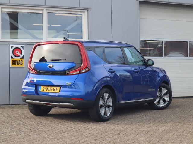 KIA SOUL e-Soul ExecutiveLine 64 kWh / Schuifdak / Stoelkoeling & Verwarming / H&K / Leder