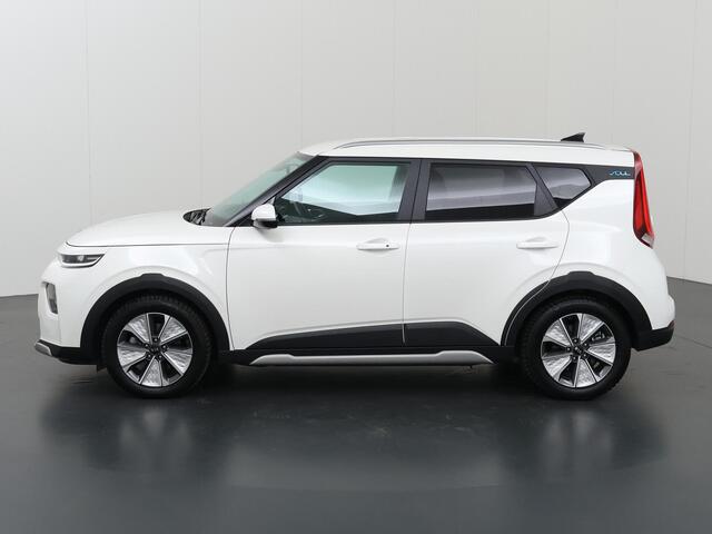 KIA SOUL e-Soul ExecutiveLine 64 kWh | Harman/Kardon Audio | Head Up display | Adaptieve Cruise Control | Stoelverwarming | Navigatie | Achteruitrijcamera | Apple Carplay