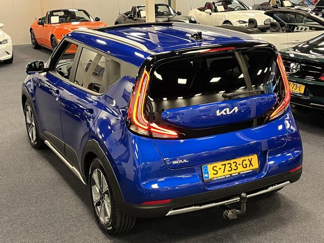 KIA SOUL e-Soul ExecutiveLine 64kWh 204PK Automaat | Leder | Navigatie | Head-Up display | Schuifdak | Trekhaak | Harman Kardon Audio