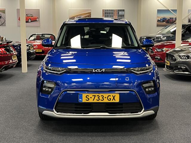 KIA SOUL e-Soul ExecutiveLine 64kWh 204PK Automaat | Leder | Navigatie | Head-Up display | Schuifdak | Trekhaak | Harman Kardon Audio