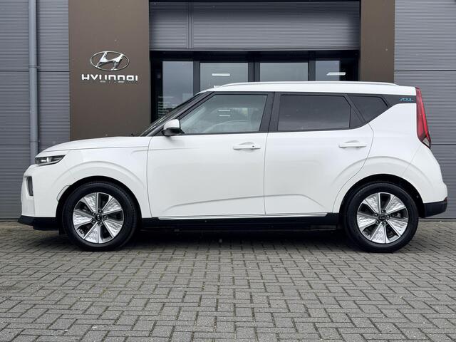 KIA SOUL e-Soul DynamicPlusLine 39.2 kWh / 276 KM WLTP / SOH 100% / Stoel- & Stuurverwarming / Achteruitrijcamera / Navigatie / LED Verlichting / 1 Fase /