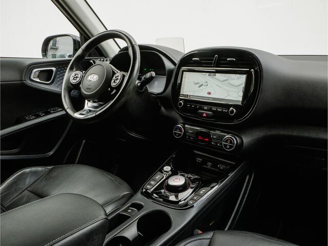 KIA SOUL e-Soul ExecutiveLine 64 kWh SOH 100% Leer/ Stoel-stuurverwarming/ Camera/ Navigatie/ Blindspot/ Carplay/ Adapt. cruise