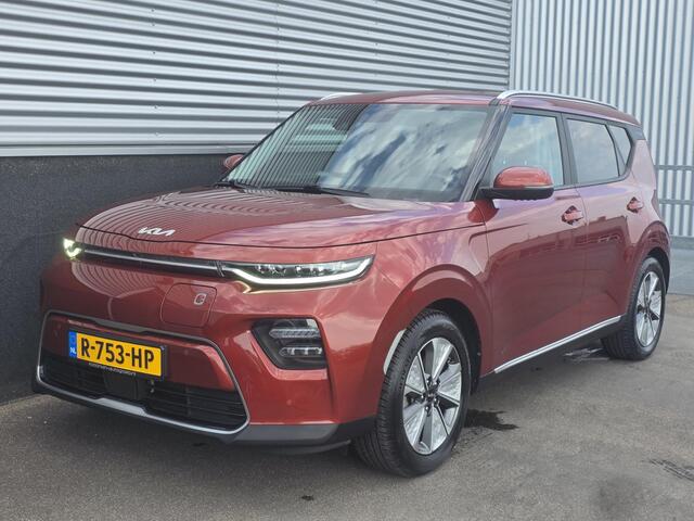 KIA SOUL e-Soul DynamicPlusLine 64 kWh Navigatie, Trekhaak, Stoel- & stuurwiel verwarmd, Achteruitrijcamera