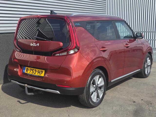 KIA SOUL e-Soul DynamicPlusLine 64 kWh Navigatie, Trekhaak, Stoel- & stuurwiel verwarmd, Achteruitrijcamera