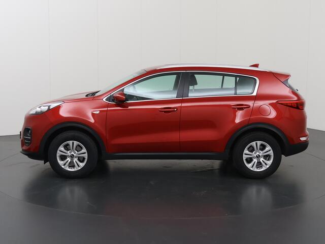 KIA SPORTAGE 1.6 GDI ComfortLine Navigator | Trekhaak | Navigatiesysteem | Parkeercamera | Lederen Stuurwiel | Airco |
