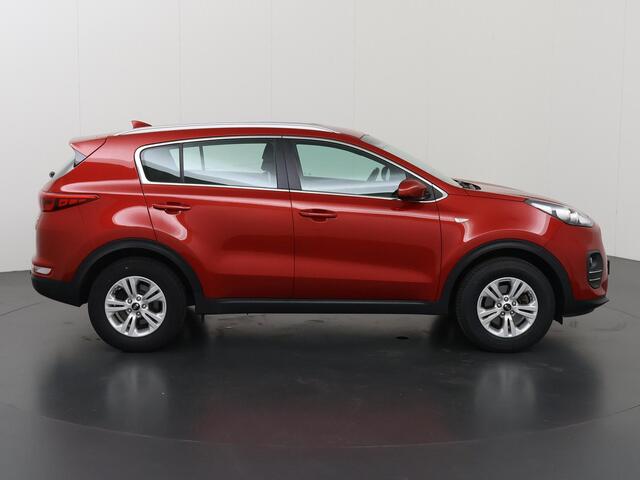 KIA SPORTAGE 1.6 GDI ComfortLine Navigator | Trekhaak | Navigatiesysteem | Parkeercamera | Lederen Stuurwiel | Airco |