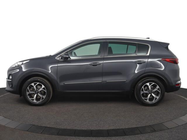 KIA SPORTAGE 1.6 GDI DynamicLine - Trekhaak - Voorstoelen in hoogte verstelbaar - Navigatie - Hoge instap - Fabrieksgarantie tot 04-2026