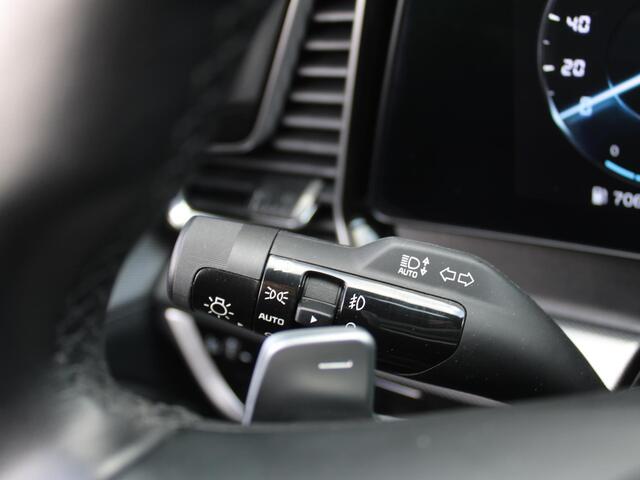 KIA SPORTAGE 1.6 T-GDi Hybrid Dark Edition | Stuur-/stoelverwarming v+a | Elek. stoelverstelling | Cruise adapt. | Camera | 18" LM |