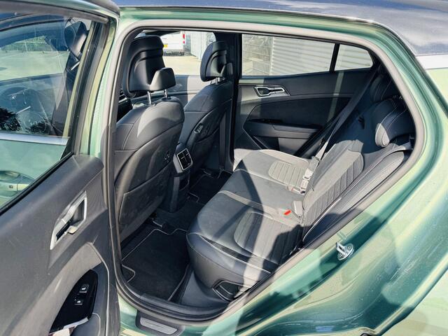 KIA SPORTAGE 1.6 T-GDi 265pk Plug-in Hybrid AWD GT-PlusLine NL-Dealerauto | Trekhaak | All seasons | 1350kg Trekgewicht