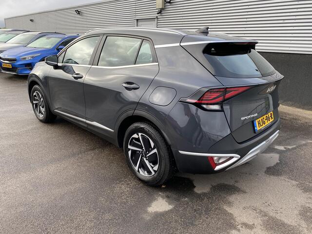 KIA SPORTAGE 1.6 T-GDi Hybrid DynamicLine Navigatie, Parkeersensoren, Climate control, Achteruitrijcamera, Adaptieve cruise control, Fabrieksgarantie, BTW-auto