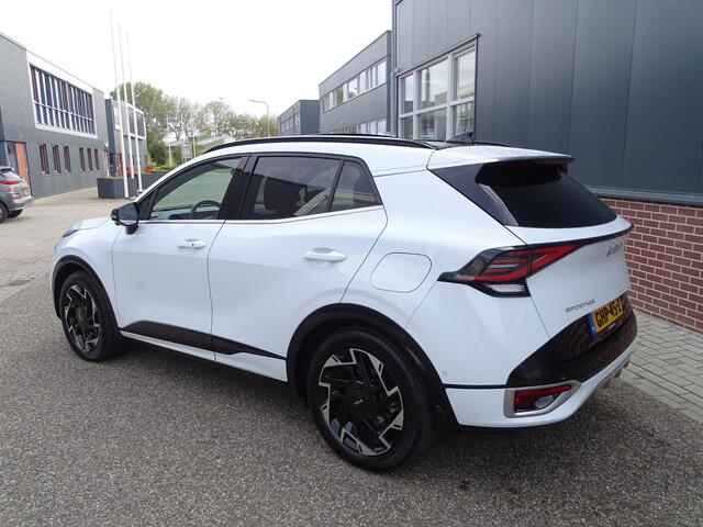 KIA SPORTAGE 1.6 T-GDi Plug-in Hybrid AWD GT-Line AWD | 360 CAMERA | PANORAMADAK | STOELVERWARMING | STOELKOELING | GT-LINE | NAVIGATIE | ALCANTARA INTERIEUR | LED | DODEHOEK DETECTIE | HARMAN/KARDON |