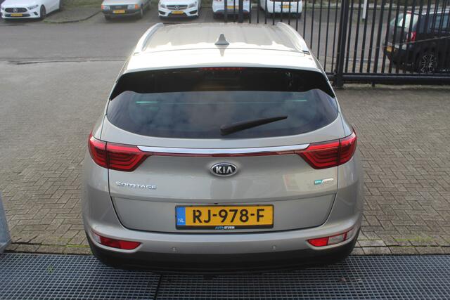 KIA SPORTAGE 1.6 GDI DynamicLine Afn.Trekhaak/Navigatie/Achteruitrijcamera/Bluetooth/Licht metalen velgen/Climate control/Cruise control