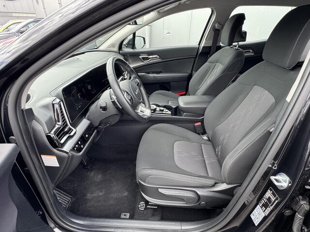 KIA SPORTAGE 1.6 T-GDi Hybrid DynamicLine Automaat / Dealergarantie t/m 02-2029 / 1.650 KG Trekgewicht / Navigatie / Camera / Cruise Control Adaptief / Apple Carplay Android / Led verlichting (compleet)