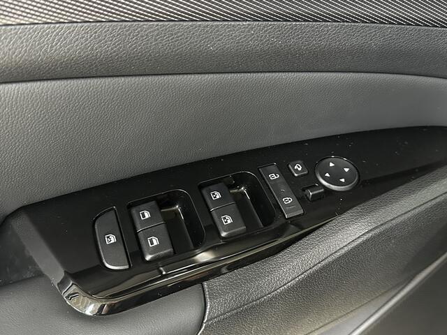 KIA SPORTAGE 1.6 T-GDi Plug-in Hybrid AWD Dynamic | ACC | ELEKTR. STOELEN | CARPLAY |