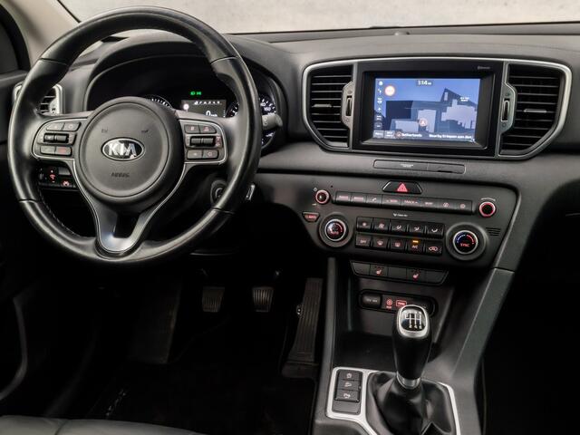 KIA SPORTAGE 1.6 GDI DynamicLine (APPLE CARPLAY, NAVIGATIE, LEDER, STUUR/STOELVERWARMING, GETINT GLAS, SPORTSTOELEN, CAMERA, CRUISE, NIEUWE APK, NIEUWSTAAT)