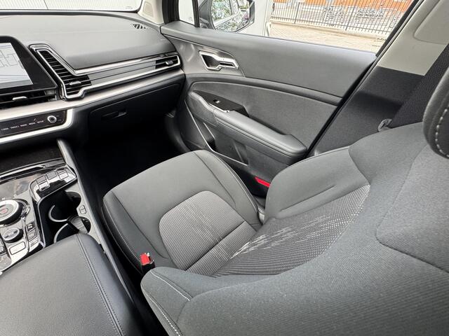 KIA SPORTAGE 1.6 T-GDi Hybrid DynamicLine Automaat / garantie t/m 31-01-2027 / 1.650 KG Trekgewicht / Navigatie / Camera / Cruise Control Adaptief / Apple Carplay Android / Led verlichting (compleet)