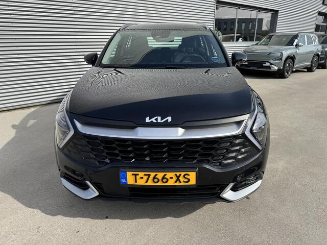 KIA SPORTAGE 1.6 T-GDi Hybrid DynamicLine NL-dealerauto | 24276km! | 230PK | Clima | Cruise | Camera |PDC | DAB+
