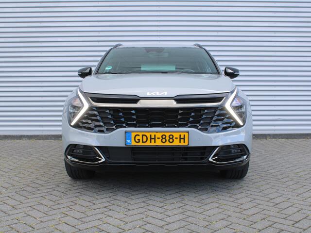 KIA SPORTAGE 1.6 T-GDi Hybrid Dark Edition | Stuur-/stoelverwarming v+a | Camera | Elek. stoelverstelling | 18" LM | Cruise adapt. | Navi | Clima | Half leer/suède |