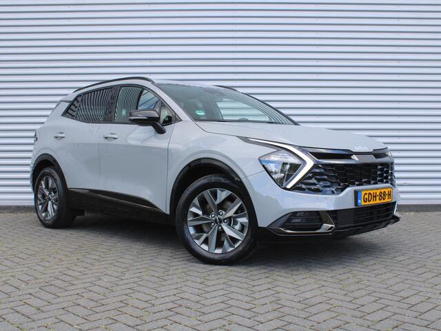 KIA SPORTAGE 1.6 T-GDi Hybrid Dark Edition | Stuur-/stoelverwarming v+a | Camera | Elek. stoelverstelling | 18" LM | Cruise adapt. | Navi | Clima | Half leer/suède |