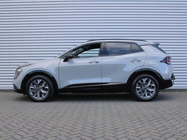 KIA SPORTAGE 1.6 T-GDi Hybrid Dark Edition | Stuur-/stoelverwarming v+a | Camera | Elek. stoelverstelling | 18" LM | Cruise adapt. | Navi | Clima | Half leer/suède |