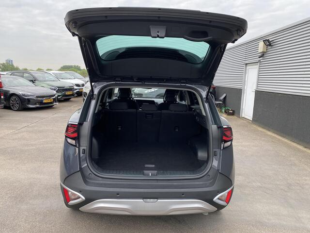 KIA SPORTAGE 1.6 T-GDi Hybrid DynamicLine Parkeersensoren, navigatie Appel CarPlay/Android Auto, achteruitrij camera, adaptieve cruise control