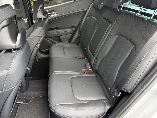 KIA SPORTAGE 1.6 T-GDi Plug-in Hybrid Black Edition | Elektrische voorstoelen | Suède/leder zwart | Stoelverwarming/stuurverwarming |Tijdelijke actieprijs inclusief inruilpremie!!!