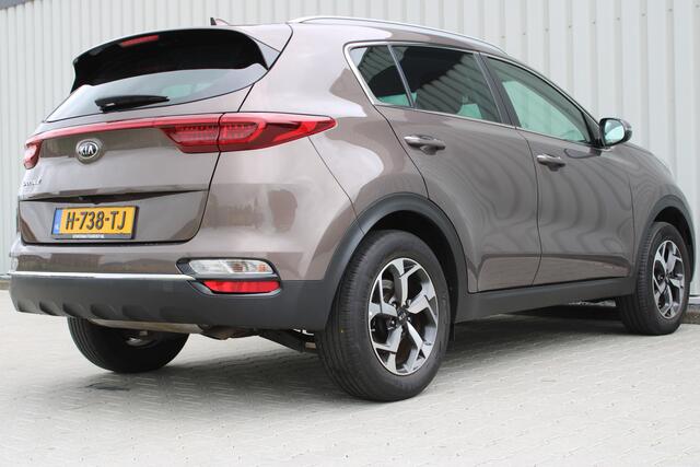 KIA SPORTAGE 1.6 GDI DynamicLine | Incl. 12 maanden Garantie | Achteruitrijcamera | Cruise control | Lane assist | Apple CarPlay/Android auto | Parkeercamera | Navigatie | Parkeersensoren | Climate Control |