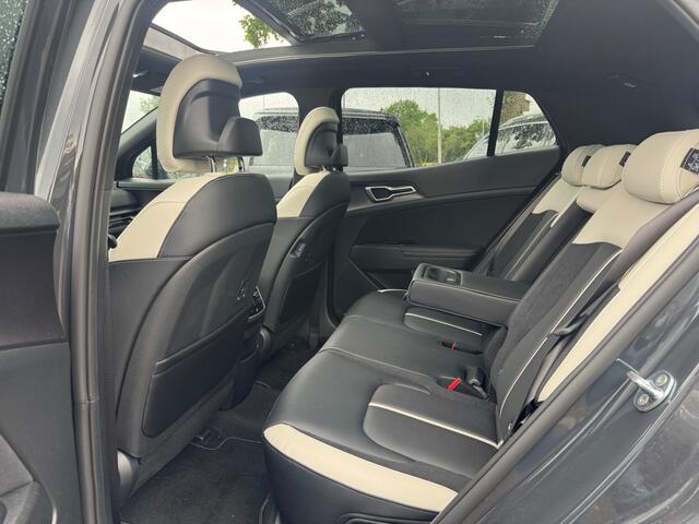 KIA SPORTAGE 1.6 T-GDi Plug-in Hybrid GT-PlusLine / Panoramadak / 360Camera / Head-up / Leder / Matrix LED / Keyless / 18'' / CarPlay / Harman Kardon / Stoelventilatie / Stoelverwarming 4x / Dodehoek / DAB / ACC