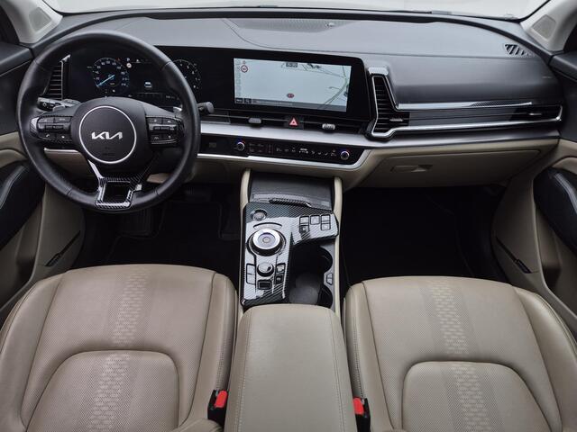 KIA SPORTAGE 1.6 T-GDi Hybrid DynamicPlusLine / Dealer onderhouden / Trekgewicht 1650 kg / Elektrische achterklep / Harman/Kardon Audio Systeem / Glazen schuif- en kanteldak / Rondomzicht camera / Stuur- Stoel & Achterbank verwarming / Adaptief cruise control / Stoelv