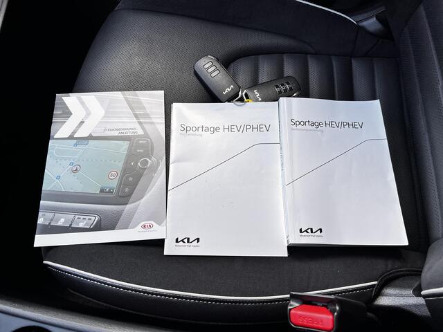 KIA SPORTAGE 1.6 T-GDi Plug-in Hybrid AWD GT-PlusLine / Dealer onderhouden / Accu SoH 100 % / 7 jaar Garantie / Facelift / Panorama schuifdak / 1.350 kg trekgewicht / Elektrische stoelen en klep / Harman Kardon Audio / Navi / Apple Carplay Android / 19"LM wielen & All