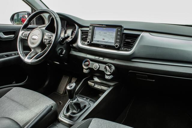 KIA Stonic 1.0 T-GDi 100pk DynamicLine Trekhaak/ Full map navigatie/ Carplay/ DAB+/ Camera/ Cruise control