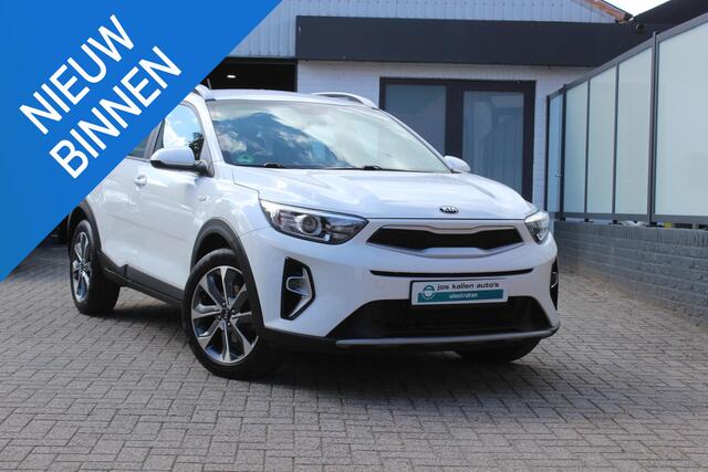 KIA Stonic 1.2 85pk 4 Cilinder, Cruise, Apple CarPlay, Navigatie, Parkeersensoren, 17"